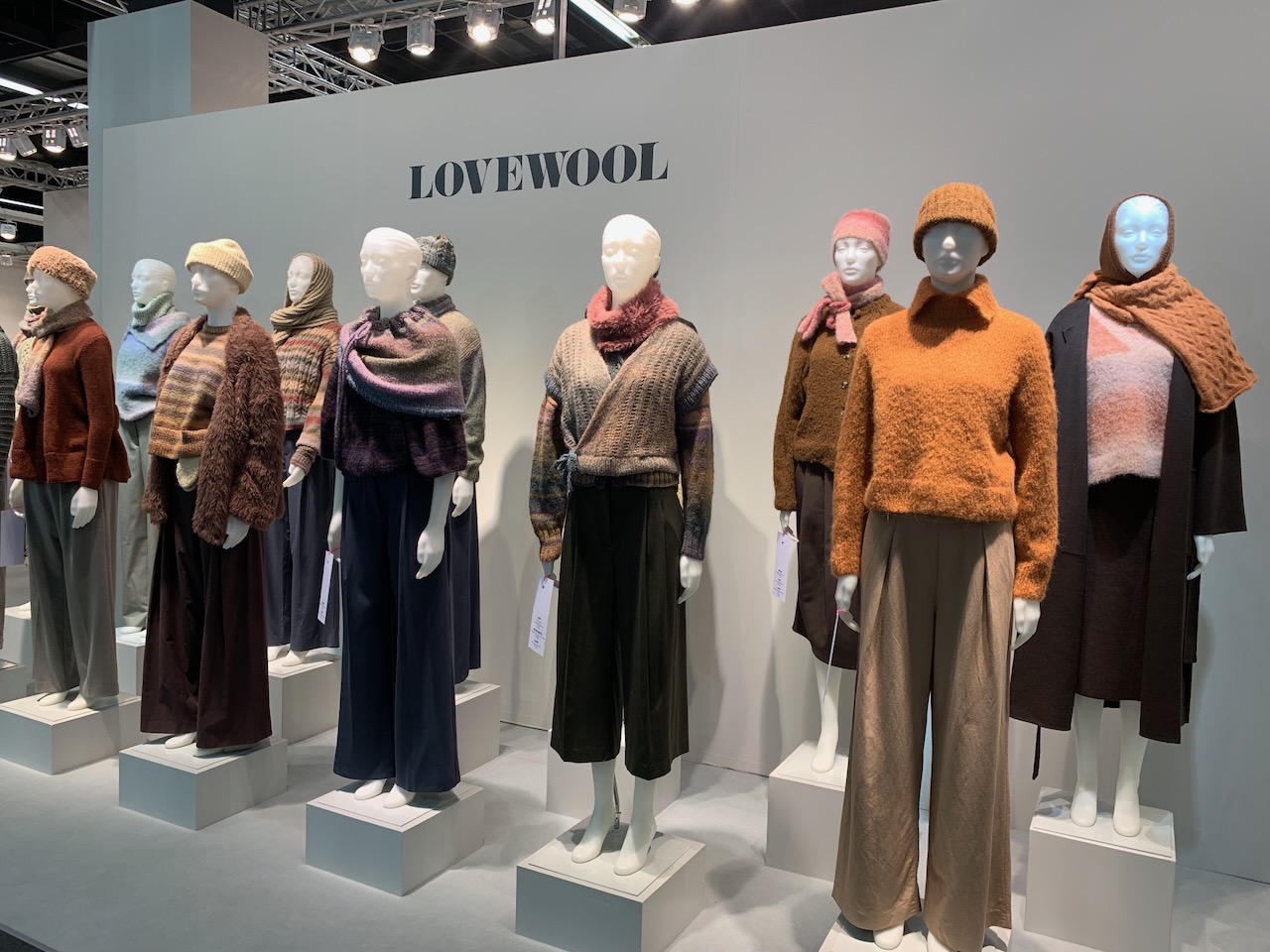 H+H Cologne gestrickte Modelle