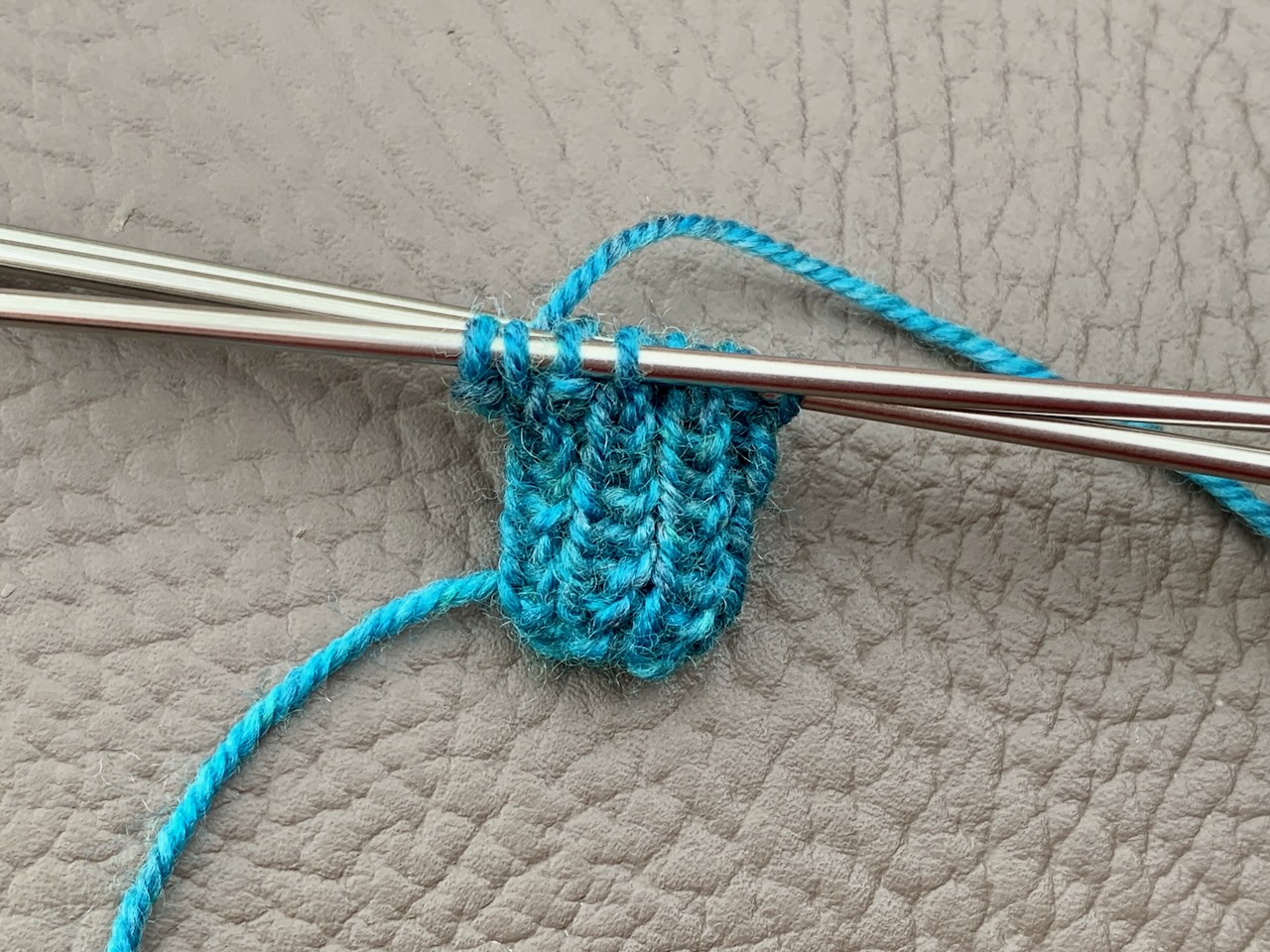 Minisocke stricken - Bündchen