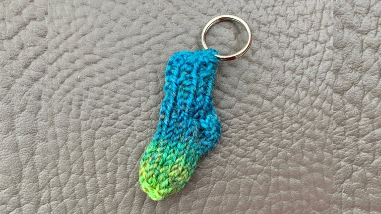 Minisocke stricken- Titelbild